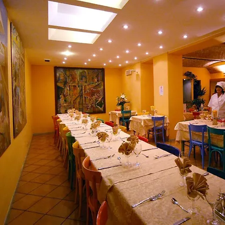 Ristorante Corsini Szálloda Pavullo nel Frignano